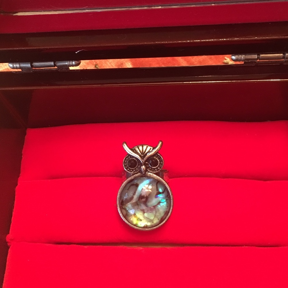 Opalescent owl ring